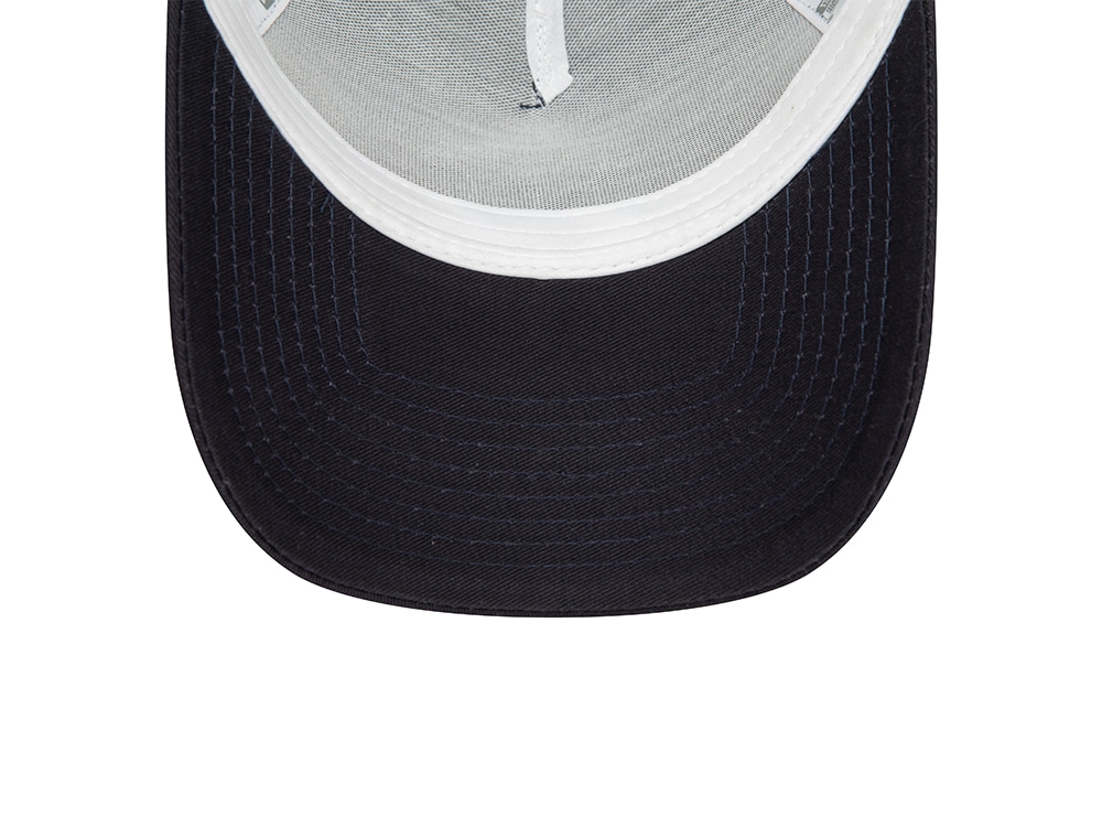 New Era New York Yankees League Essential Navy 9Forty Snapback Cap