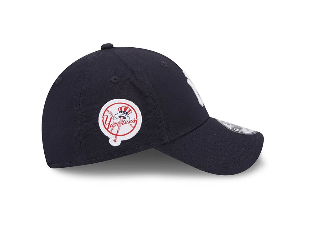 New Era New York Yankees Navy Throwback 9Forty Strapback Cap