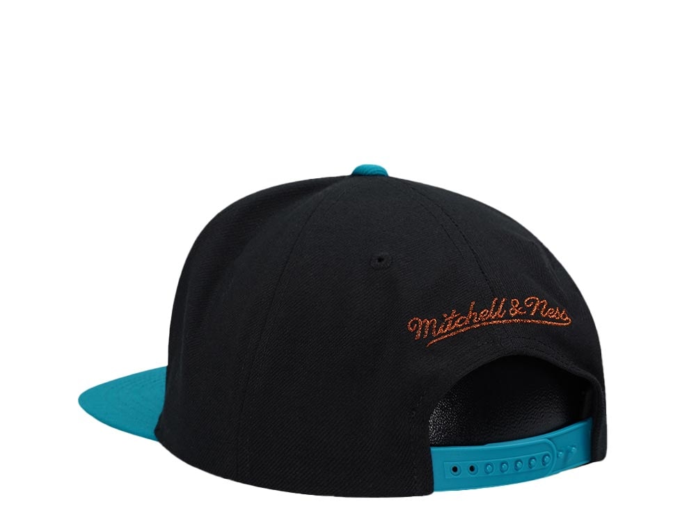 Mitchell & Ness Chicago Bulls 30th Anniversary Make Cents Black Two Tone Edition Snapback Cap