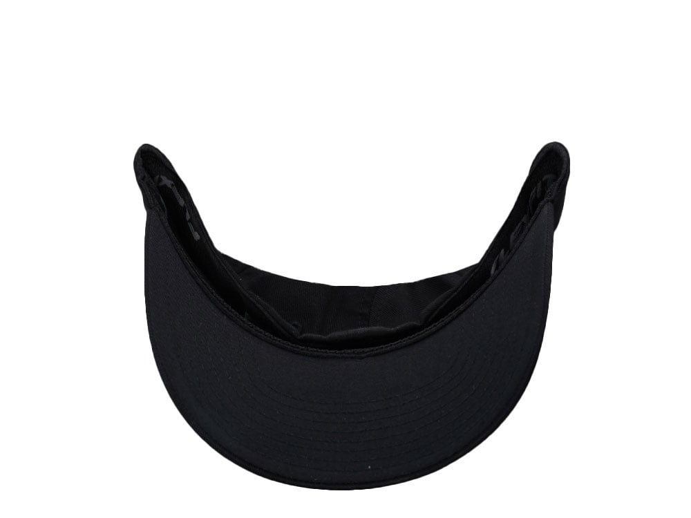 Yupoong Basic Black Curved Snapback Cap