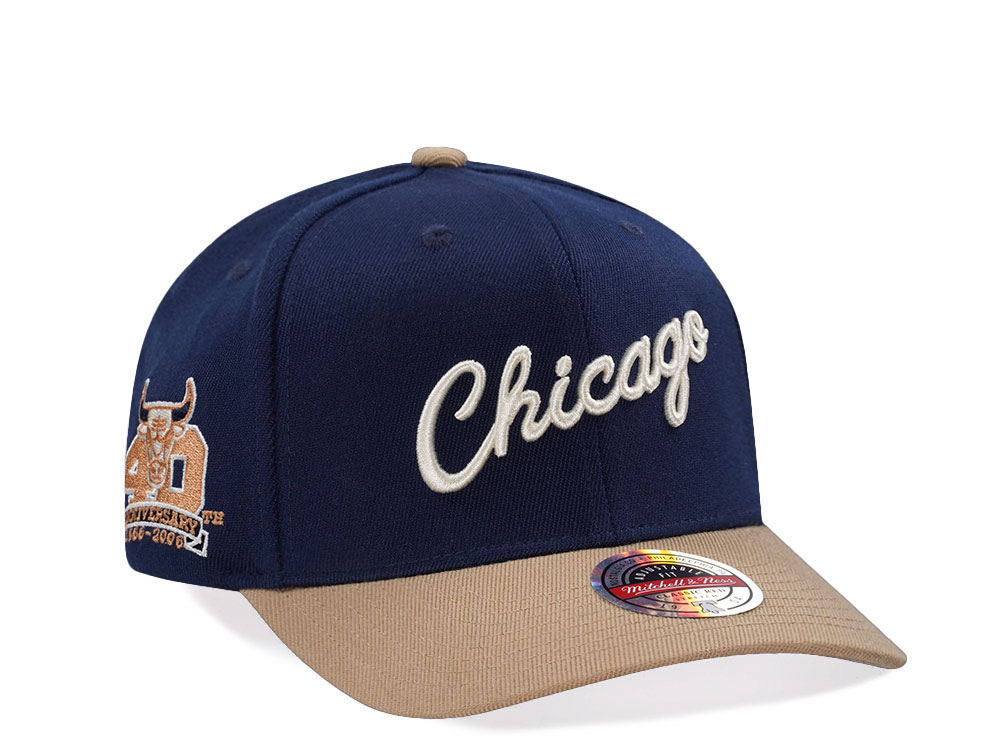 Mitchell & Ness Chicago Bulls Sand Storm Classic Red Stretch Snapback Cap
