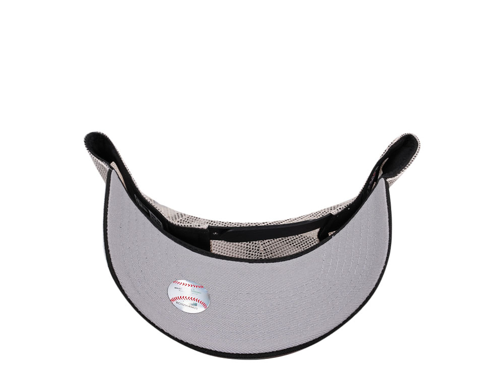 New Era Cleveland Guardians Two Tone Edition A Frame Trucker Snapback Cap